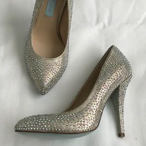 Blue by Betsey Johnson “Shine” Pump